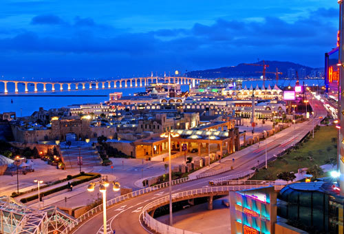 澳门首个以主题式设计的综合娱乐旅游新景点,座落于外港新填海区海岸